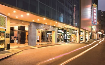 hotel emperor macau