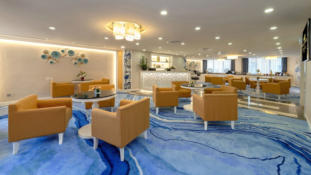 hotel emperor macau