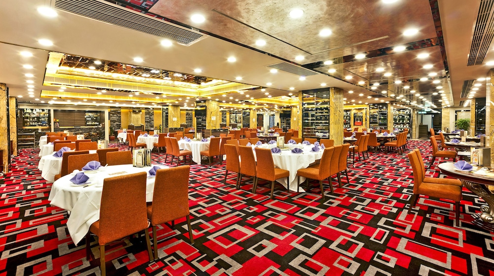 hotel emperor macau