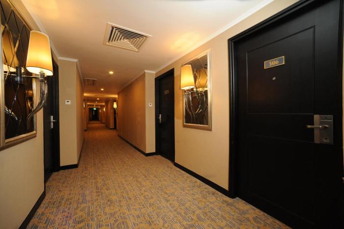 hotel emperor macau