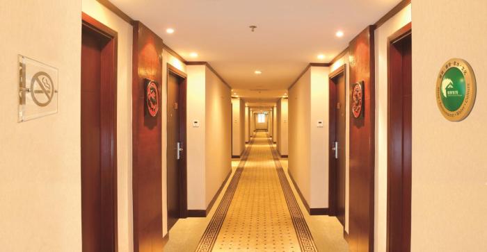 hotel emperor macau