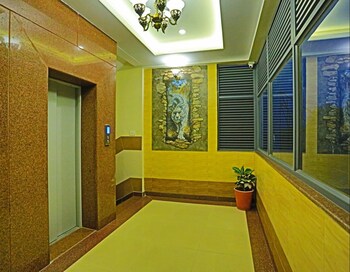 hotel suraj palace