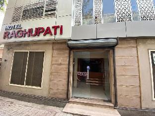 Hotel Raghupati - Ayodhya,Ideally Located In The Ayodhya Area, Oyo 26781 Hotel Raghupati Promises A Relaxing And Wonderful Vis,2 star