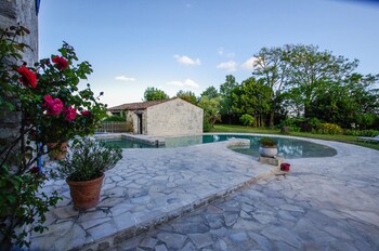 logis saint leonard
