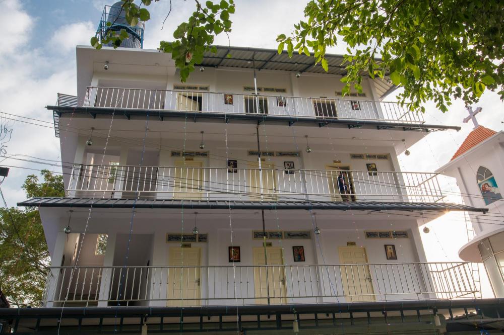 gems 9 airport hotel