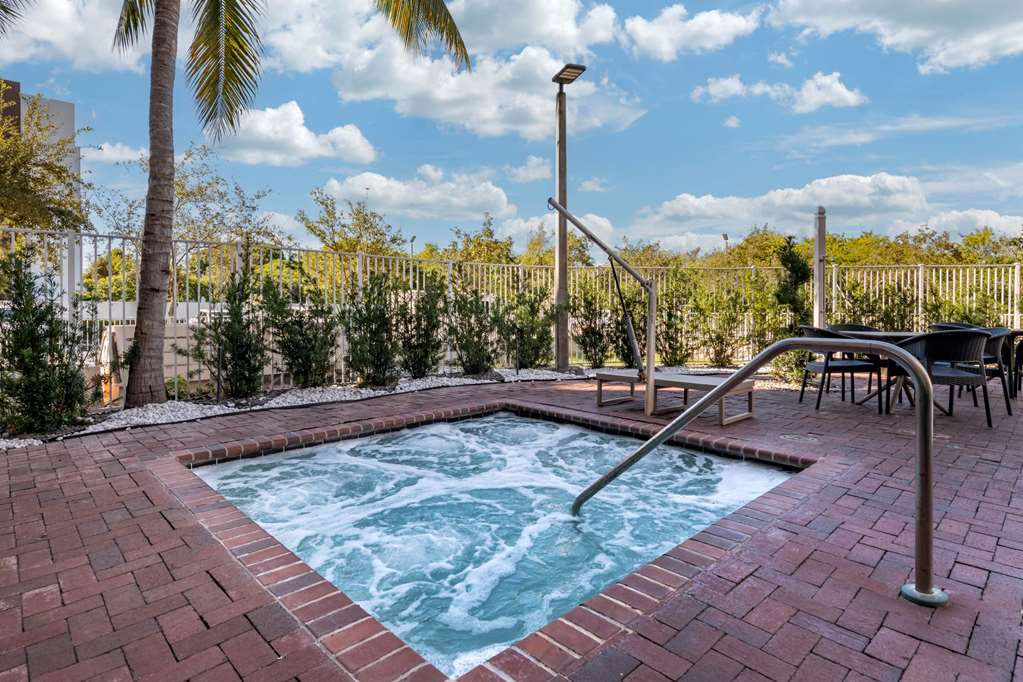 cambria hotel ft lauderdale airport south and cruise port