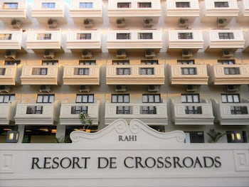 resort de crossroads