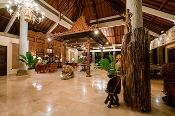 hotel kumala pantai