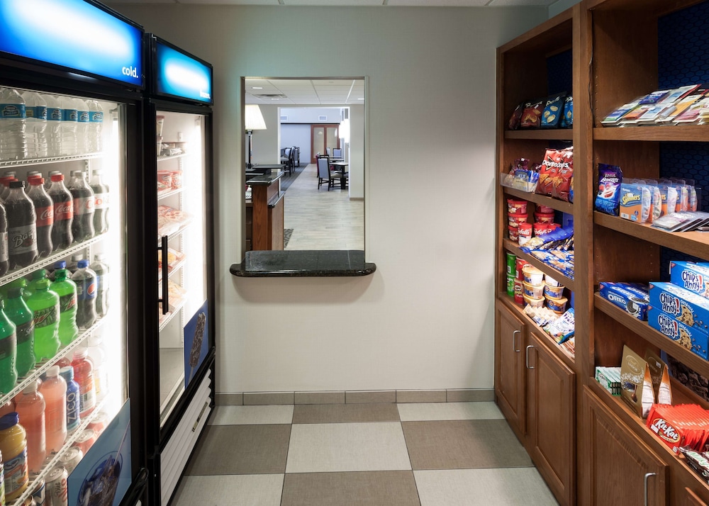 hampton inn and suites davenport