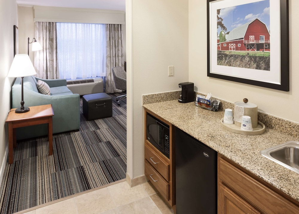 hampton inn and suites davenport