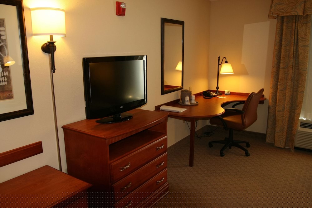 hampton inn and suites davenport