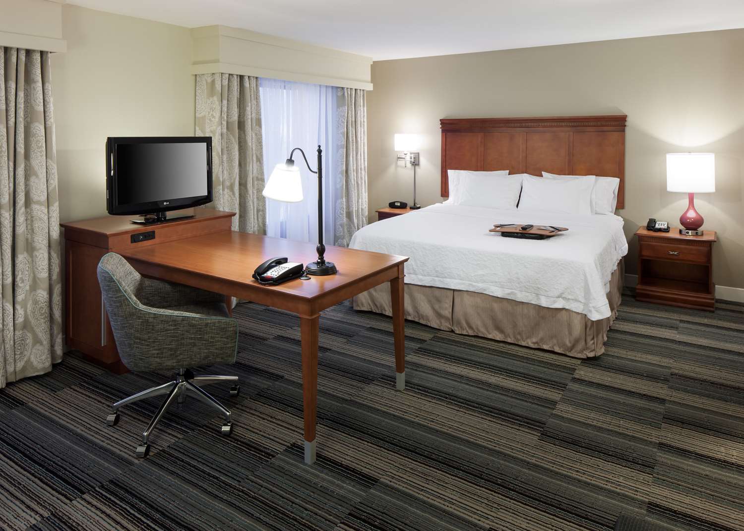 hampton inn and suites davenport