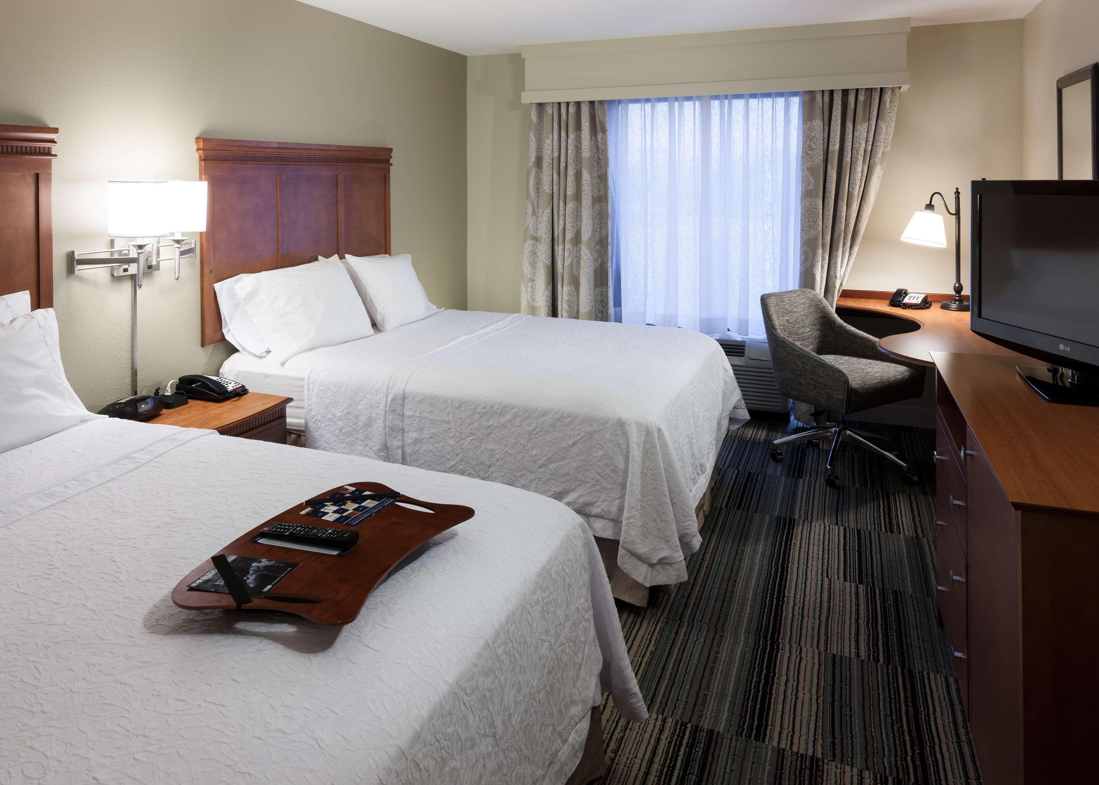 hampton inn and suites davenport