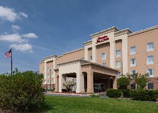 hampton inn and suites davenport