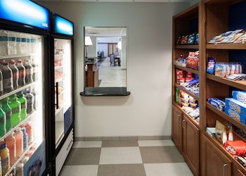 hampton inn and suites davenport