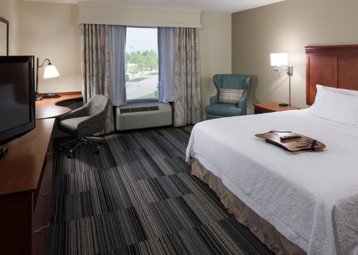 hampton inn and suites davenport
