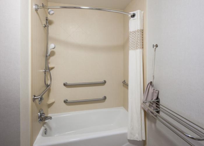 hampton inn and suites davenport