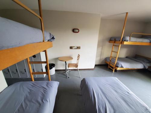 Auberge De Jeunesse Hi Strasbourg 2 Rives,,3 star