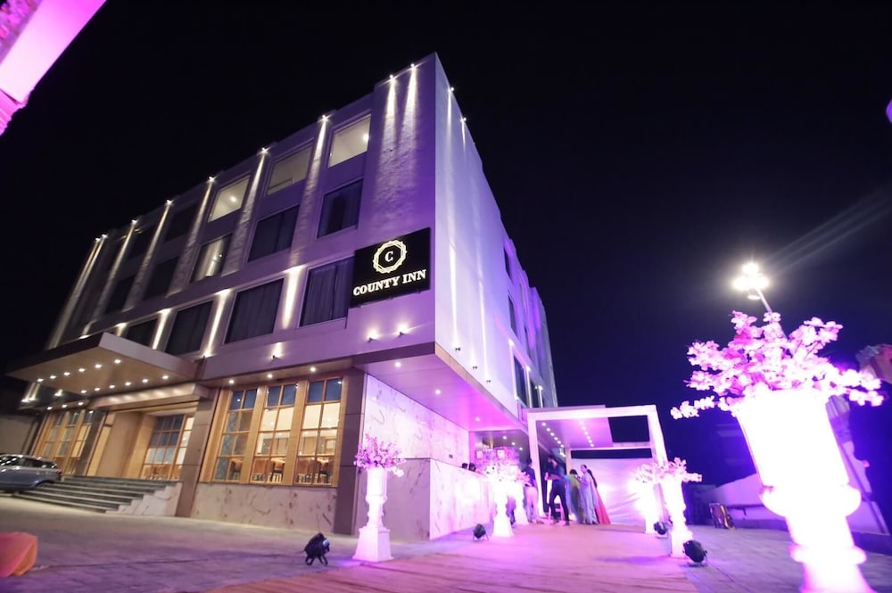 county inn hotel