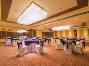 crescent spa and resorts indore