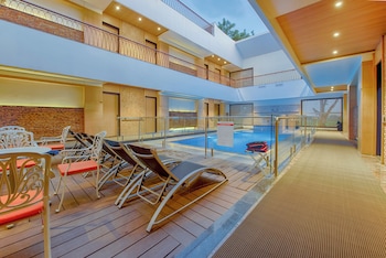 crescent spa and resorts indore