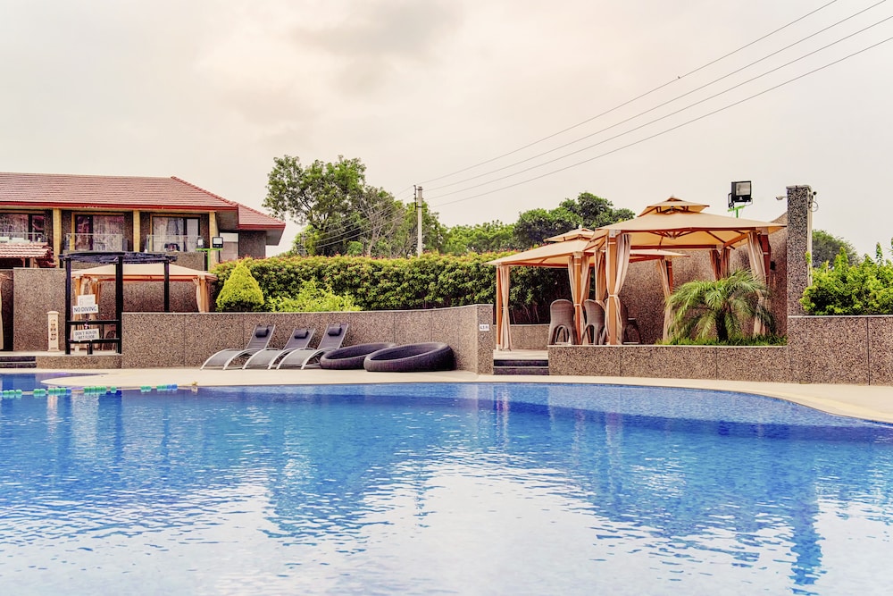 crescent spa and resorts indore