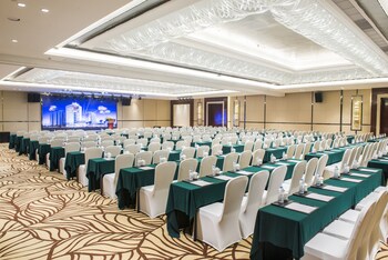 jianghai country garden phoenix hotel