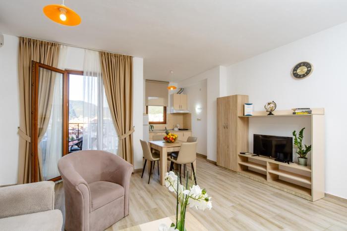 arvala lux apartments