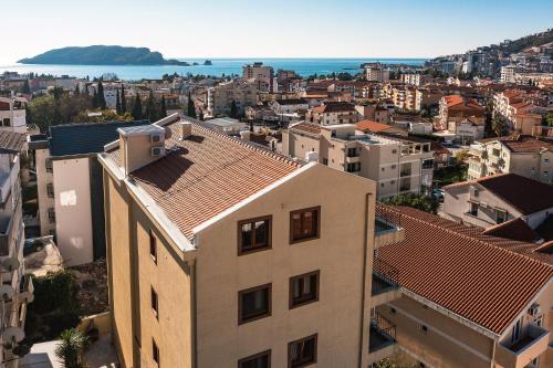 arvala lux apartments