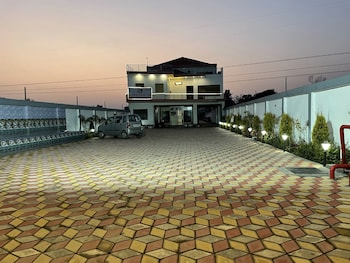 sumedha g village resort and spa