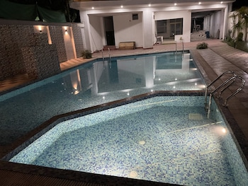 Sumedha G Village Resort And Spa,Plot No - 4 ,Ganga Bhogpur Talla ,Near Vande Matram Kunj, Rishikesh,3.5 star