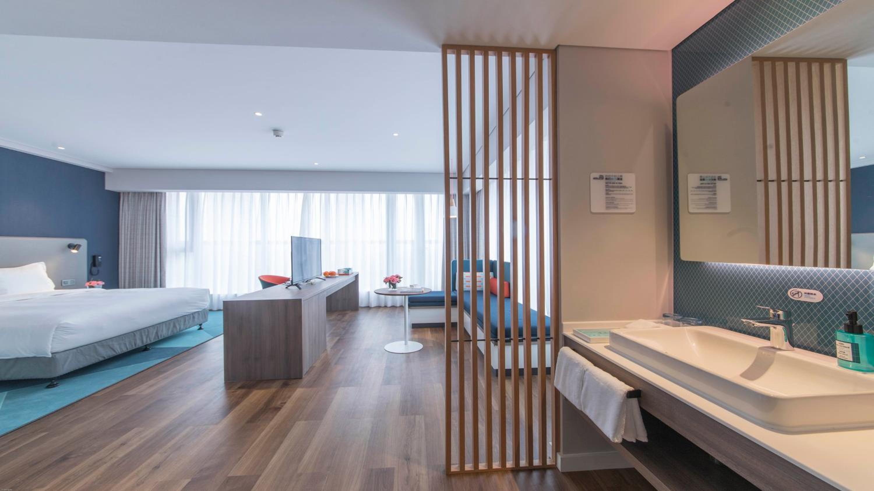 holiday inn express liyang huafu an ihg hotel