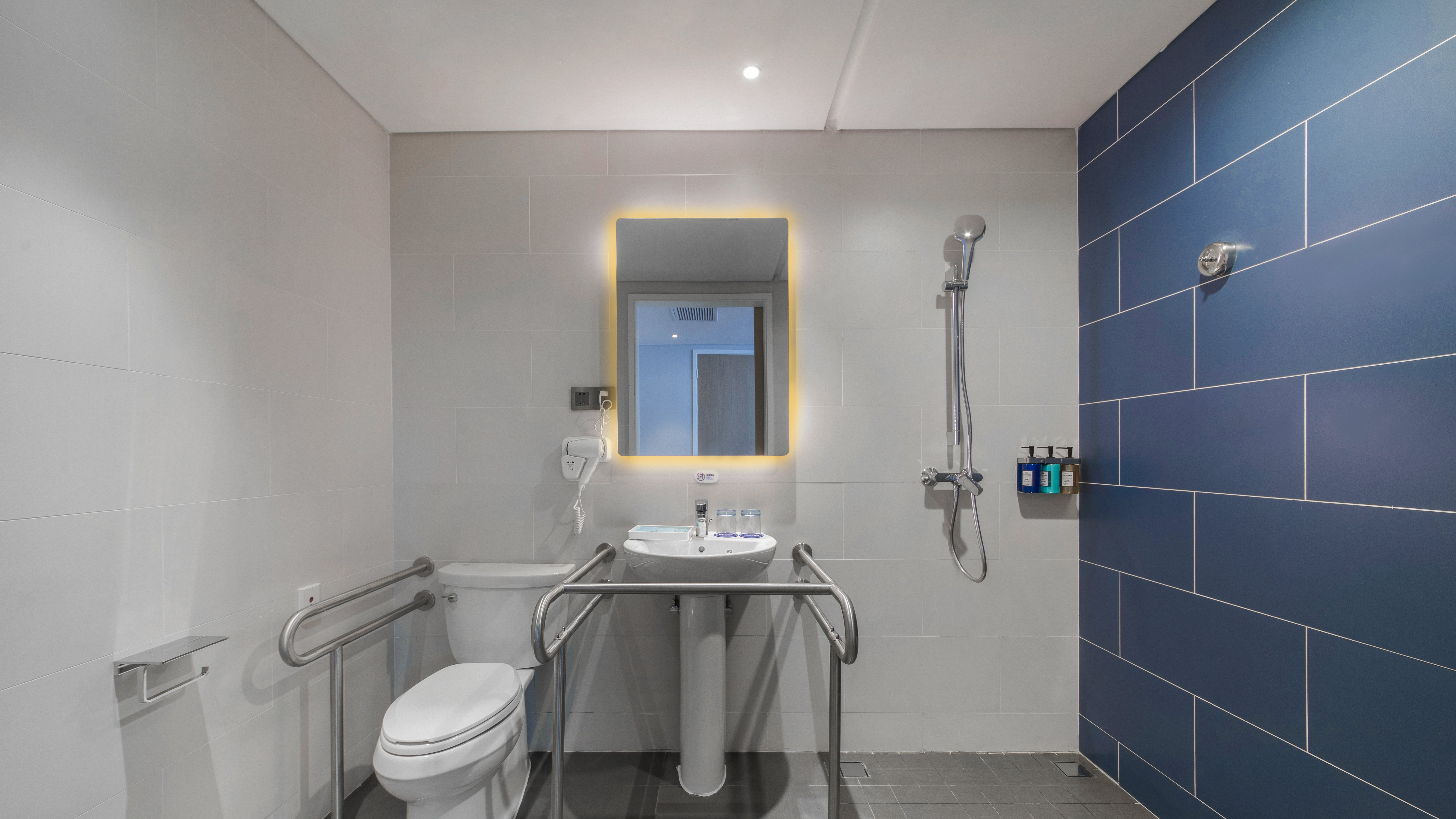 holiday inn express liyang huafu an ihg hotel