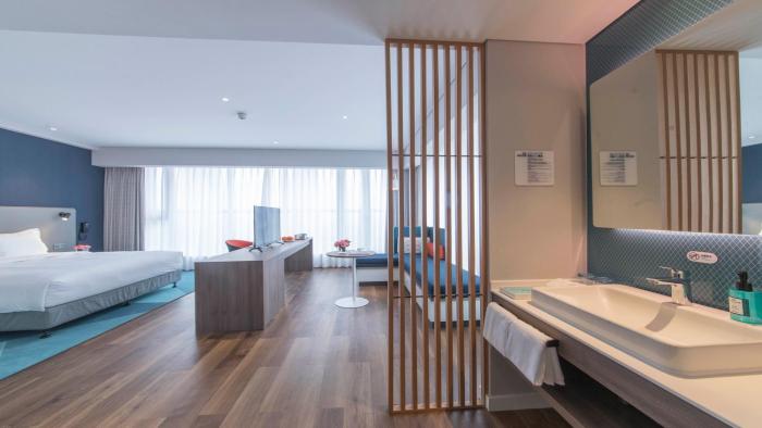 holiday inn express liyang huafu an ihg hotel