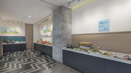 holiday inn express liyang huafu an ihg hotel
