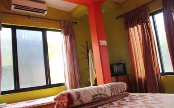 Duna Tapari Restaurant And Guest House,In Byas,3 star