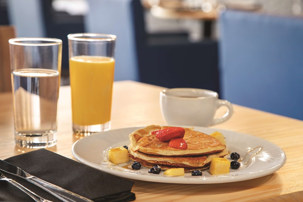 holiday inn philadelphia arpt stadium area by ihg