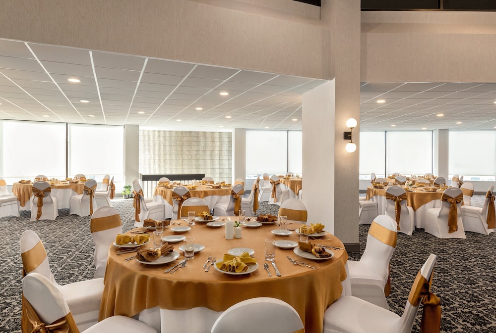 holiday inn philadelphia arpt stadium area by ihg