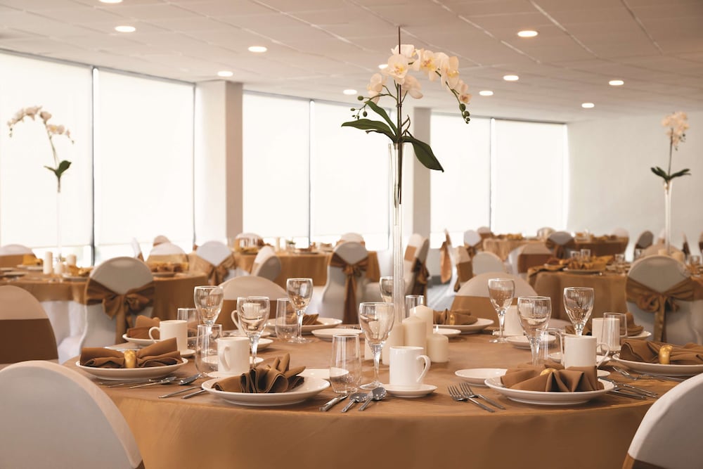 holiday inn philadelphia arpt stadium area by ihg