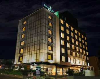 lemon tree hotel viman nagar pune