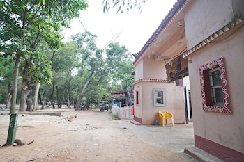 shakuntala village resort