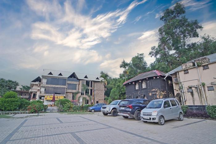 shakuntala village resort
