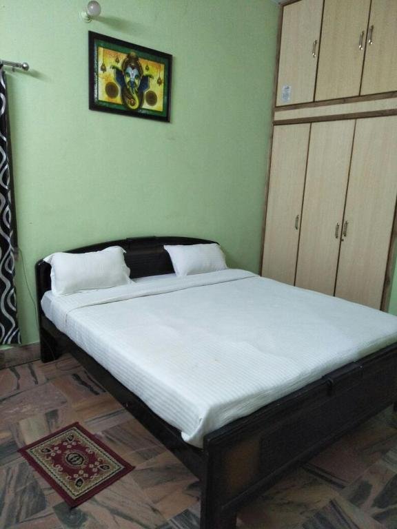 Panchwati Inn Guest House,Near Patna Junction Railway Station,2 star