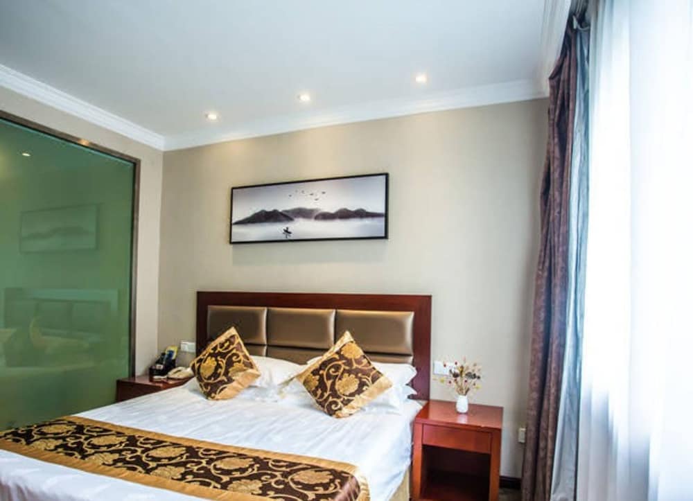 aode hotel