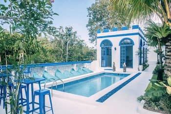 Bombora Surf Camp,Kuta>>Bali,3 star