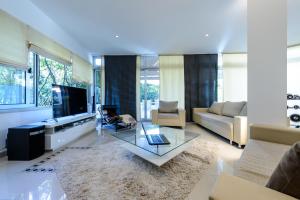 adriatic resort apartments