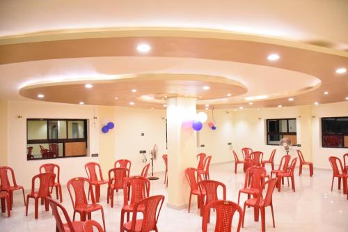 Luxury Inn,Chakradharpur>>Chaibasa,3 star