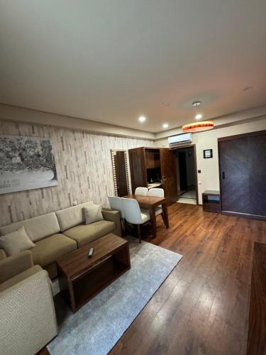 dreamland apartments oasis