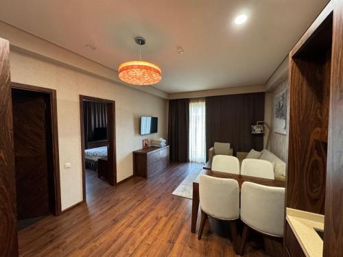 dreamland apartments oasis