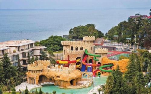 dreamland apartments oasis